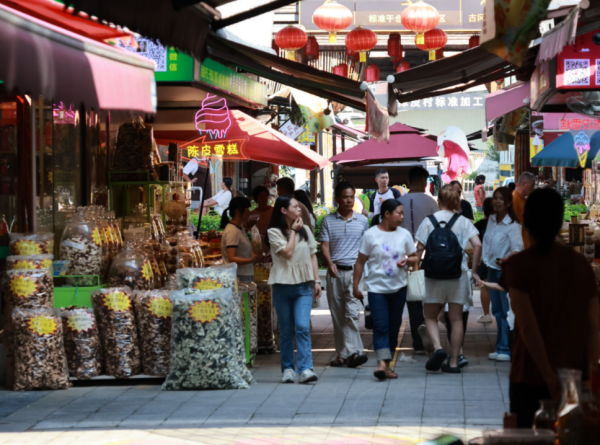 股票配资中心官网 陈皮领衔风味盛宴，非遗传承侨乡文脉，新会陈皮双节集市热力正酣