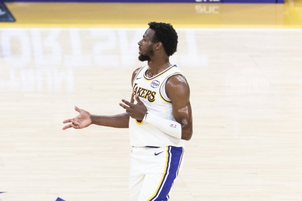 正规的配资网站 太子给力表现！布朗尼替补连砍5分 火箭替补11中1合计仅得3分