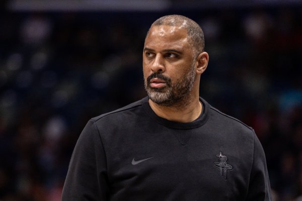 配资炒股理财平台 火箭系列赛比湖人多出手61次但命中数相同 只领先过15分26秒